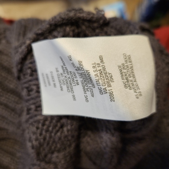 D&Co Women's Charcoal Cable Knit Sweater - Picture 4 of 4